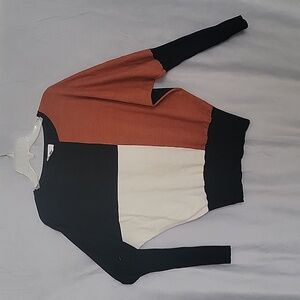 Colorblock Dolman Crew Neck Sweater, Size M, Colors Black/Brown/Cream